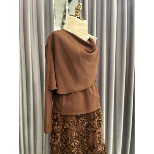 VATKATEX GÜLLÜ ETEKLİ TAKIM - KAHVERENGİ - 42