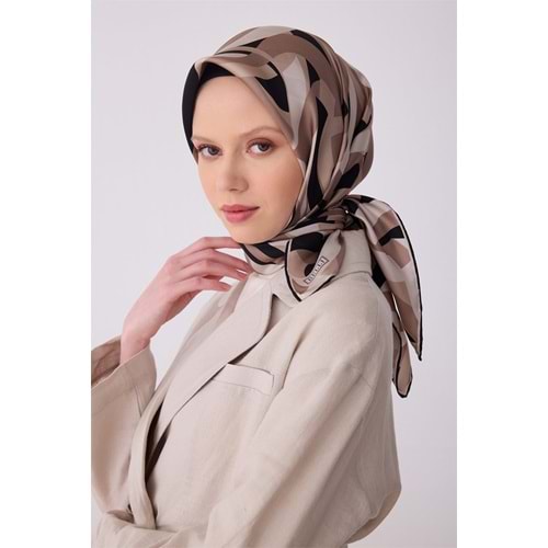 BELLİ TWİLL İPEK EŞARP 2026 DESEN 2 - 1