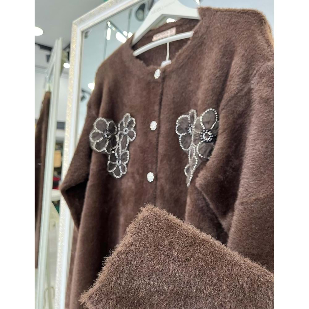 HATUN ANGORA İŞLEMELİ HIRKA (36-42 BEDEN UYUMLU)