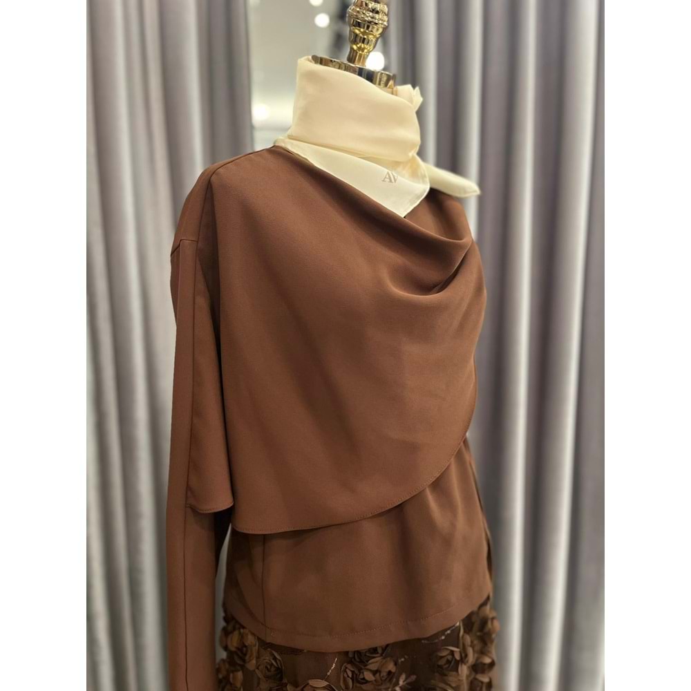 VATKATEX GÜLLÜ ETEKLİ TAKIM - KAHVERENGİ - 46