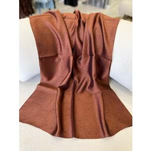 İPEKSELİ KENDİNDEN DESENLİ JAKARLI ŞAL - 10