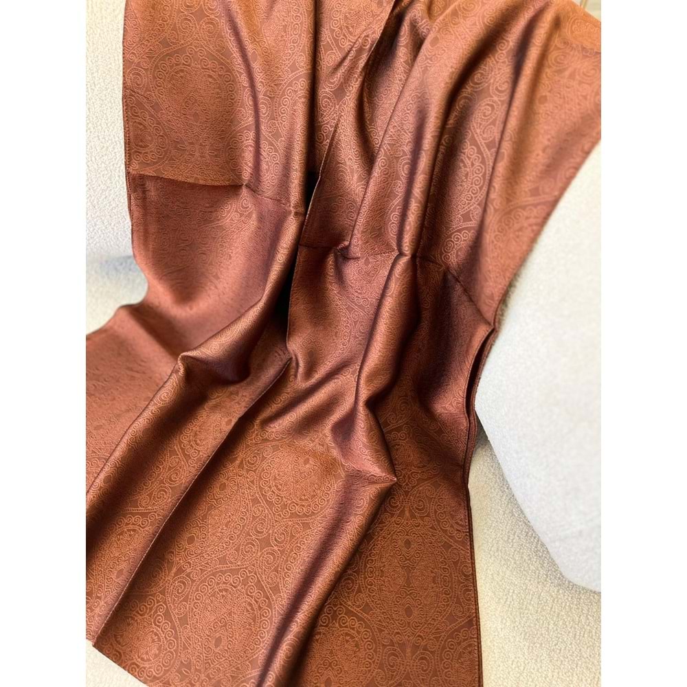 İPEKSELİ KENDİNDEN DESENLİ JAKARLI ŞAL - 10