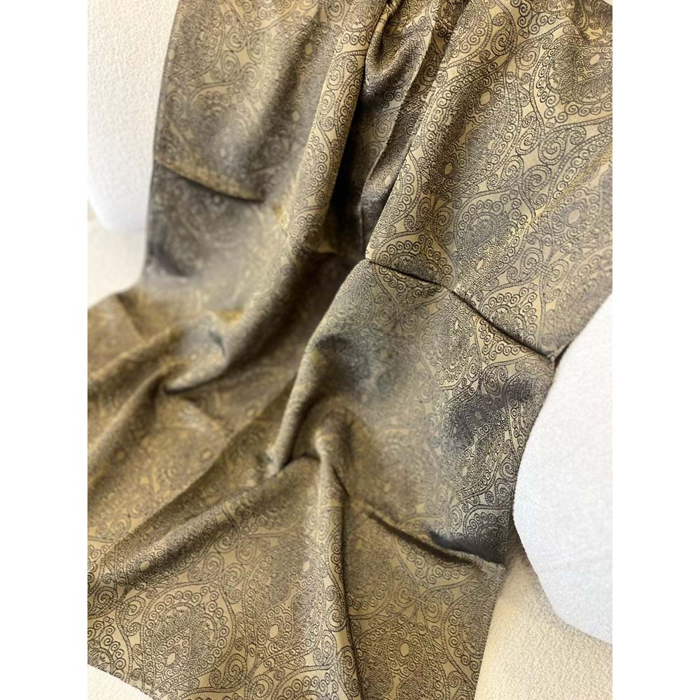 İPEKSELİ KENDİNDEN DESENLİ JAKARLI ŞAL - 18